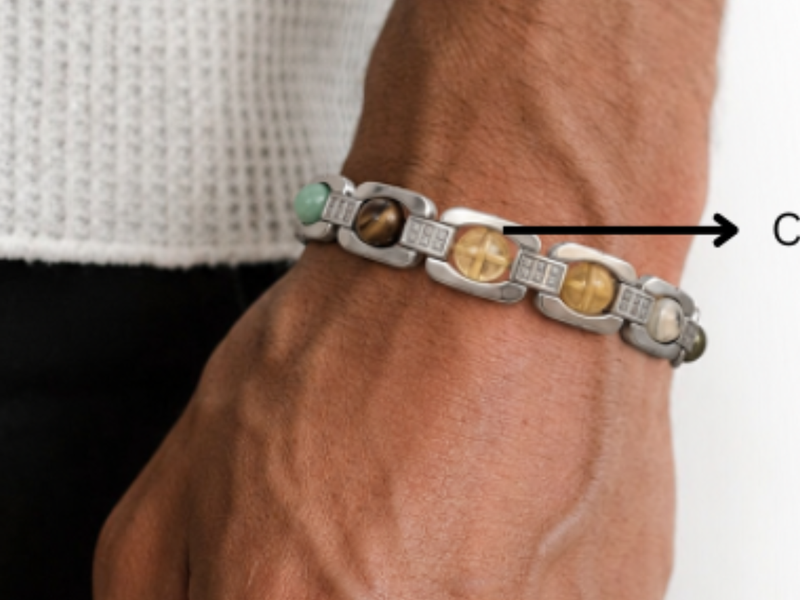 dhan vriddhi metal bracelet