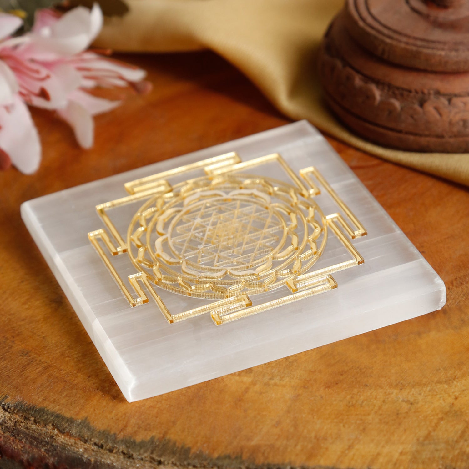 Wealth Magnet Pyrite Bracelet + Selenite charging plate ( 2 pc)